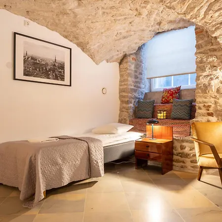 Апартаменти Old Town - Viru Gate