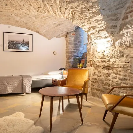 Old Town - Viru Gate * Таллінн