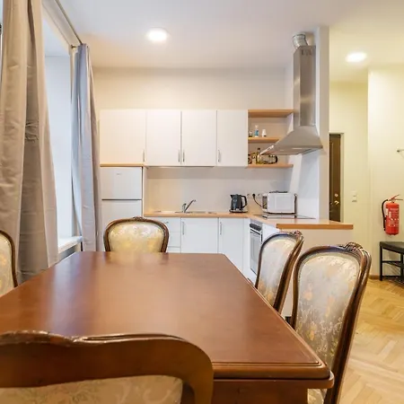 Old Town - Viru Gate *