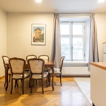 Old Town - Viru Gate