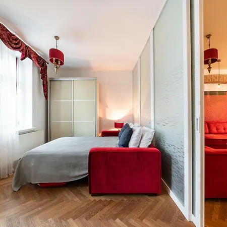 Old Town - Viru Gate * Таллінн