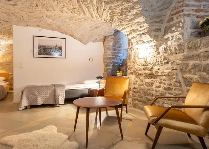 Old Town - Viru Gate * Tallinn