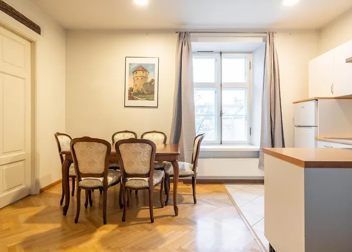 Old Town - Viru Gate