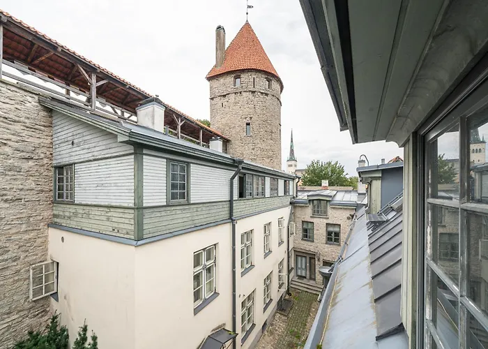 Old Town - Viru Gate * Tallinn