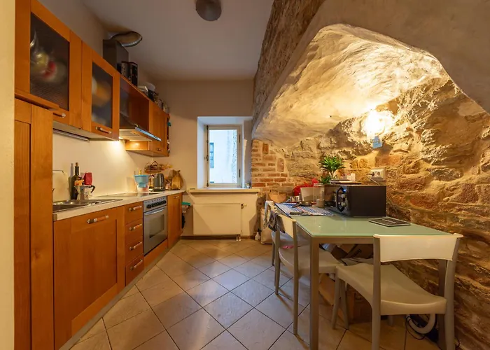 Old Town - Viru Gate *